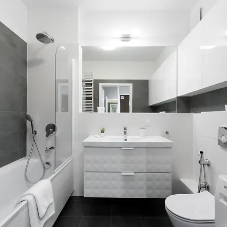 P&o Serviced Woronicza Apartment *